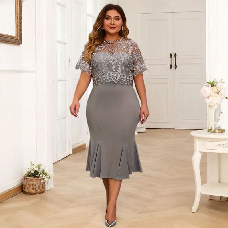 Vestido Midi Plus Size de Festa Mavie