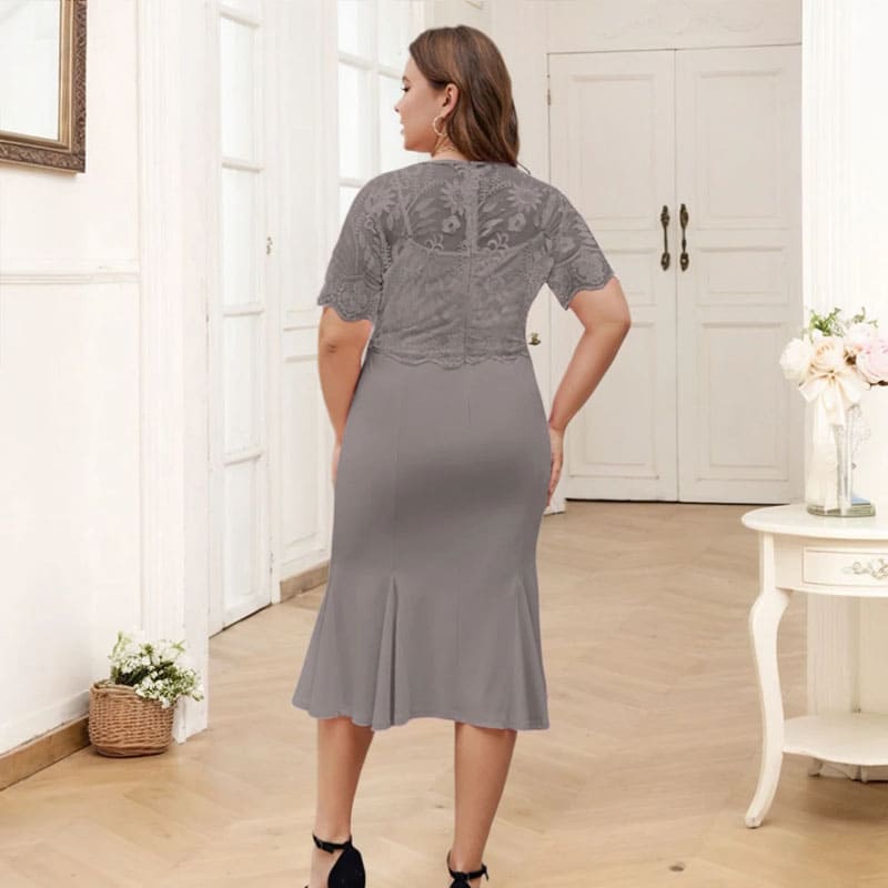 Vestido Midi Plus Size de Festa Mavie