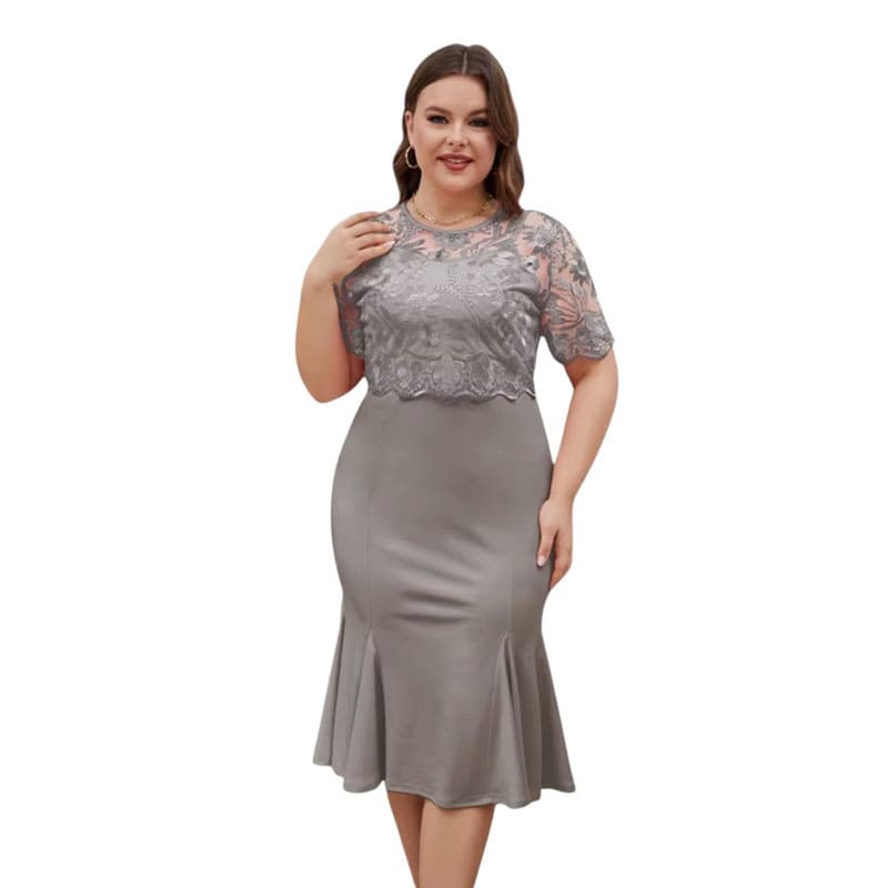 Vestido Midi Plus Size de Festa Mavie