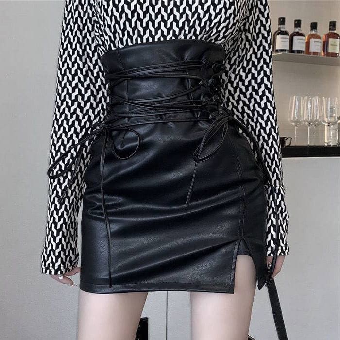 Saia Feminina Curta Jolie