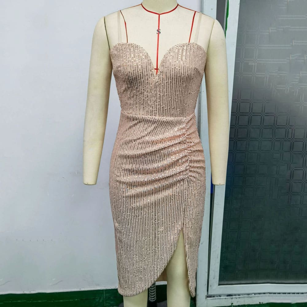 Vestido Curto de Festa Paetê Champanhe Fenda Lúcia