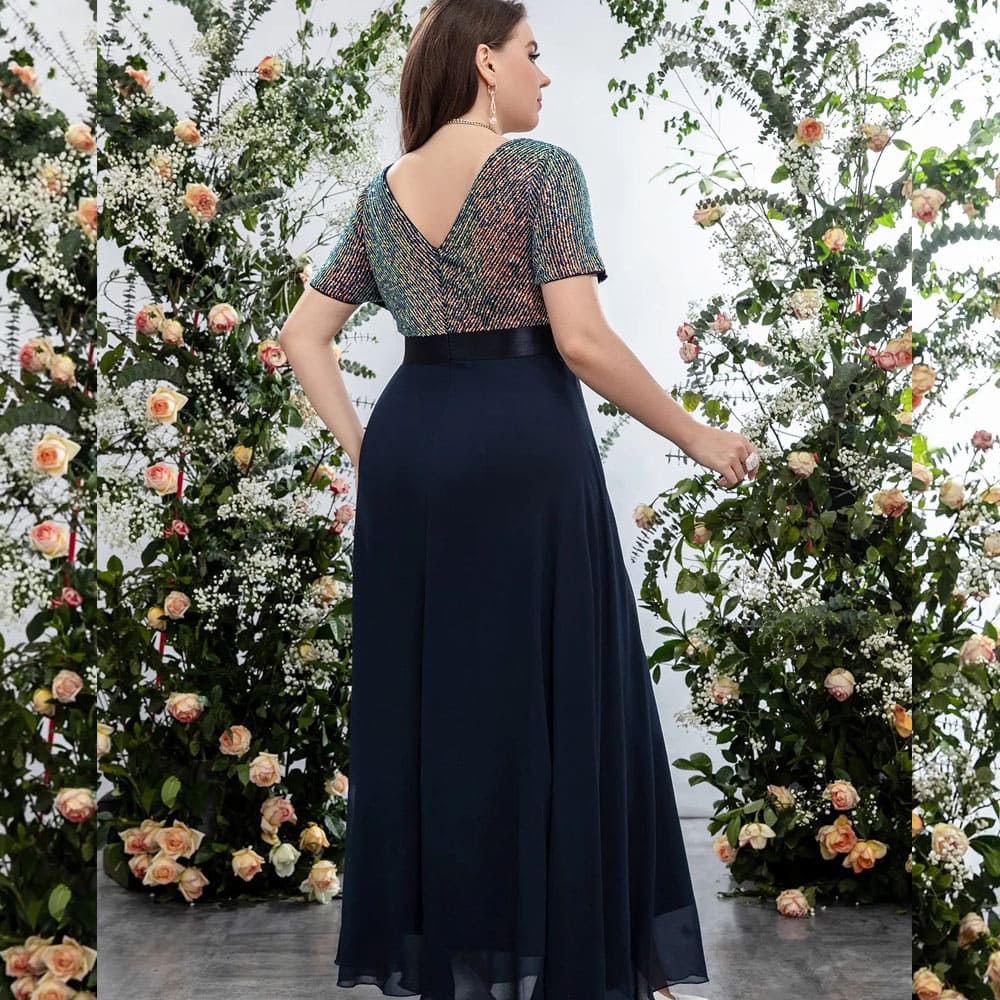 Vestido de Festa Plus Size Decote Profundo Malu