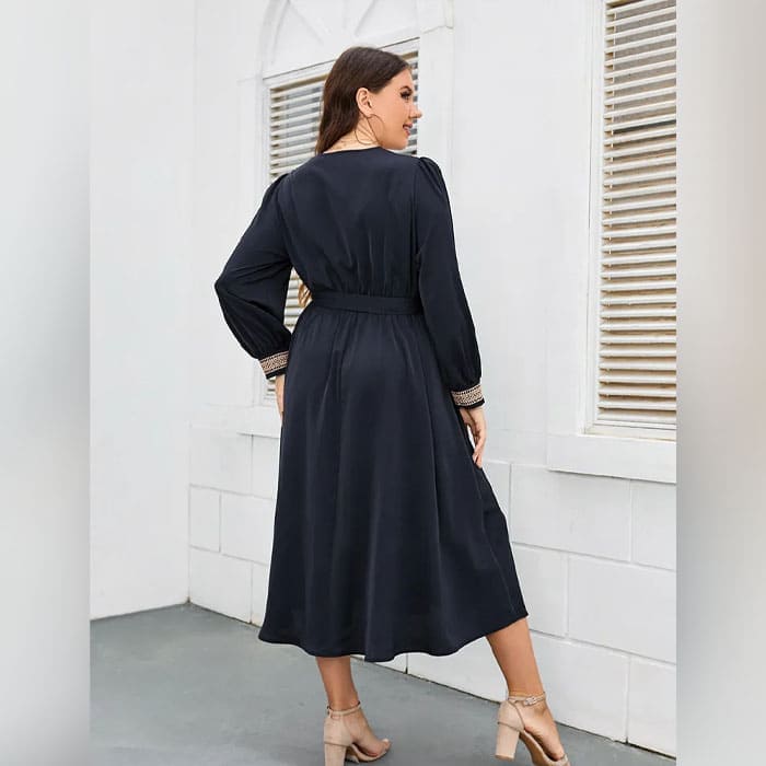 Vestido Midi Plus Size Manga Longa Débora