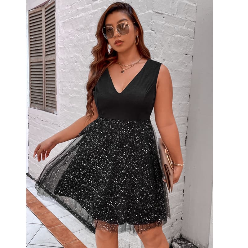 Vestido Plus Size Curto De Festa Avni
