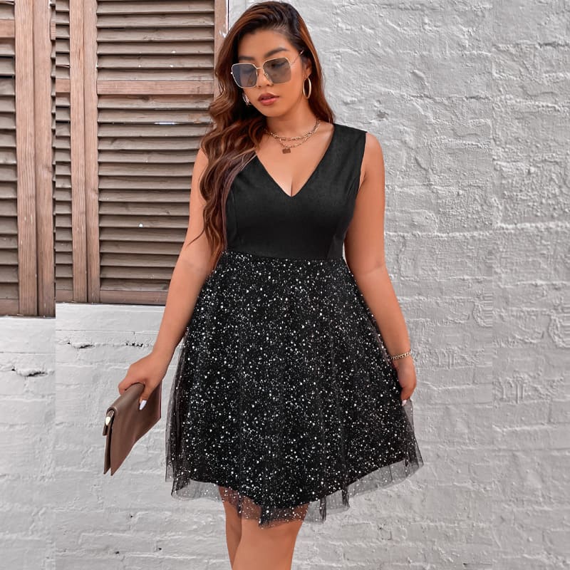Vestido Plus Size Curto De Festa Avni