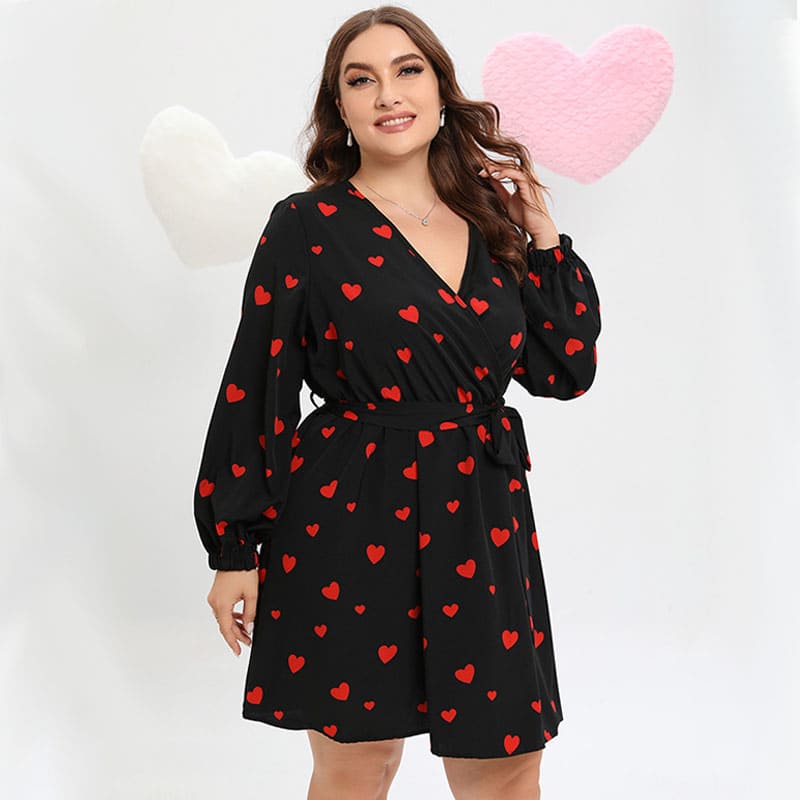 Vestido Curto Plus Size Coração Jenna